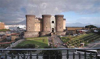 Al Maschio Angioino Castel Nuovo Napels